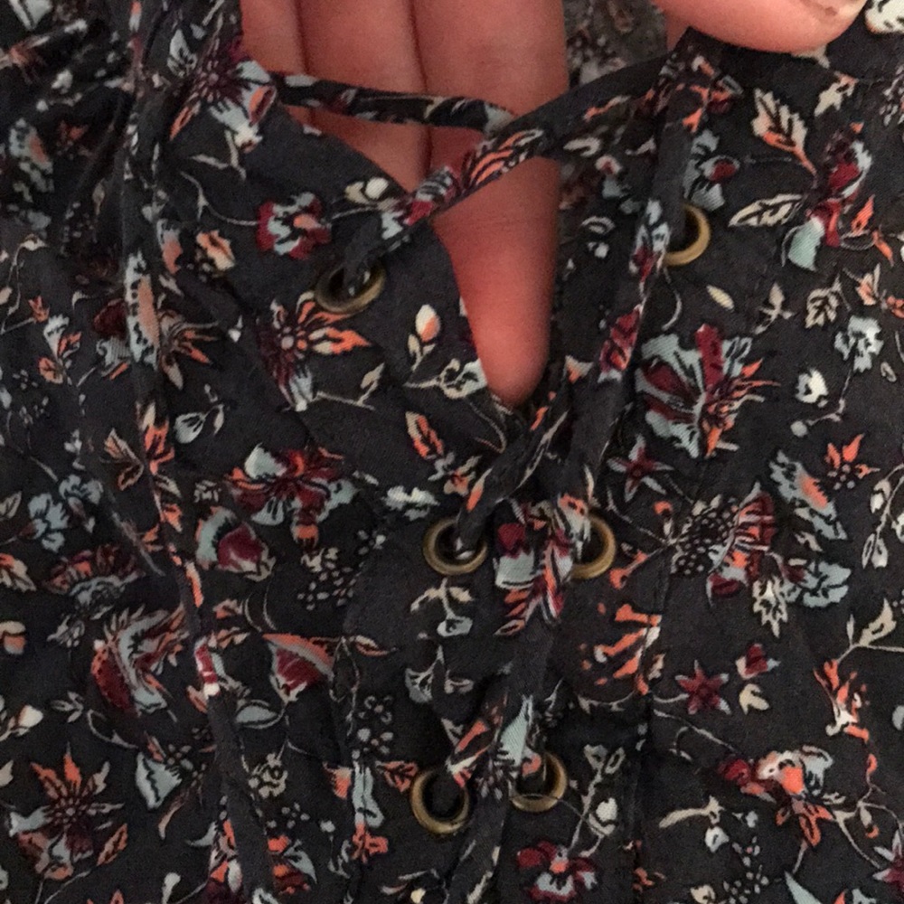 Tank top. - Picture 3 of 4